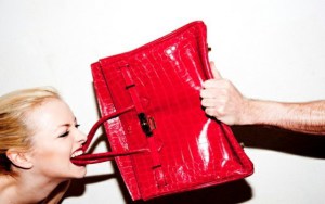 birkin-di-hermes-distrutta-da-francesca-eastwood