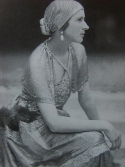 PaulPoiret_modelloLinzeler_1919